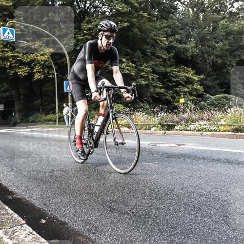 13.09.2026 - Stadtparktriathlon H.Heesch http://msf.ph/oto/10280321 13.09.2026 10:39:33 Radfahren 468, 470, 506 meine-sportfotos.de