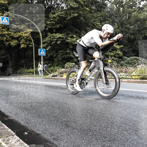 13.09.2026 - Stadtparktriathlon H.Heesch http://msf.ph/oto/10280333 13.09.2026 10:39:48 Radfahren 563 meine-sportfotos.de