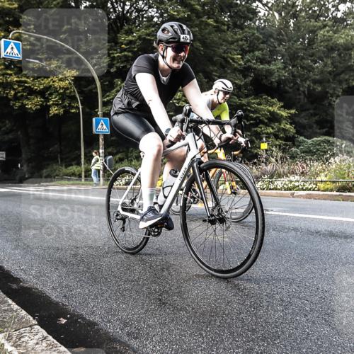 13.09.2026 - Stadtparktriathlon H.Heesch http://msf.ph/oto/10280343 13.09.2026 10:40:07 Radfahren 362, 422, 461, 472 meine-sportfotos.de