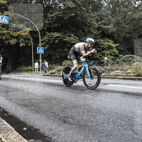 13.09.2026 - Stadtparktriathlon H.Heesch http://msf.ph/oto/10280348 13.09.2026 09:12:21 Radfahren 2, 52, 69, 144, 186 meine-sportfotos.de