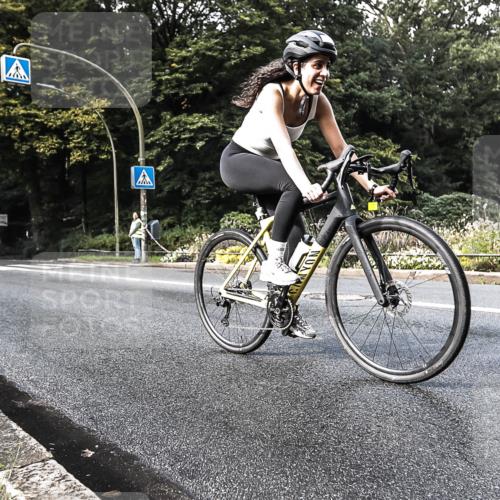13.09.2026 - Stadtparktriathlon H.Heesch http://msf.ph/oto/10280359 13.09.2026 10:40:15 Radfahren  meine-sportfotos.de