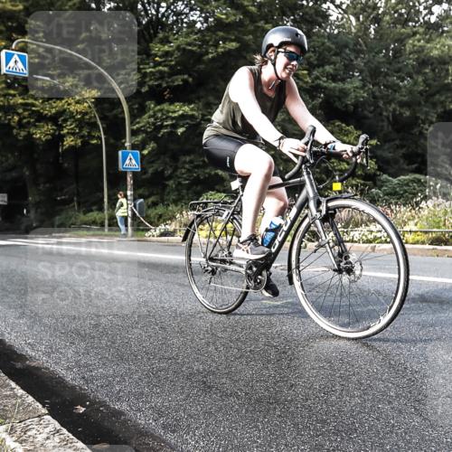 13.09.2026 - Stadtparktriathlon H.Heesch http://msf.ph/oto/10280362 13.09.2026 10:40:21 Radfahren 457, 502 meine-sportfotos.de