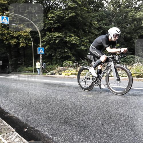 13.09.2026 - Stadtparktriathlon H.Heesch http://msf.ph/oto/10280366 13.09.2026 10:40:22 Radfahren 457, 502 meine-sportfotos.de