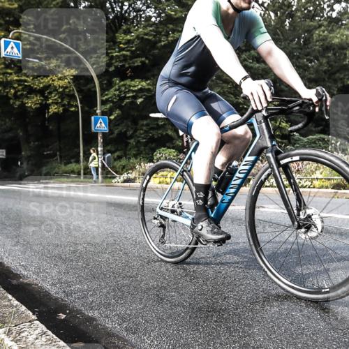 13.09.2026 - Stadtparktriathlon H.Heesch http://msf.ph/oto/10280368 13.09.2026 10:40:30 Radfahren 546 meine-sportfotos.de