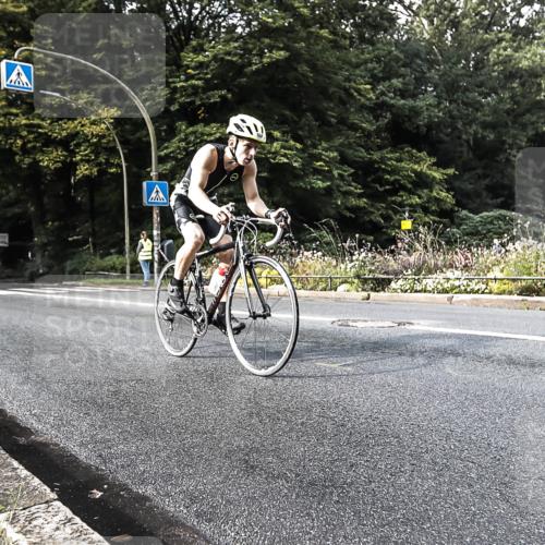 13.09.2026 - Stadtparktriathlon H.Heesch http://msf.ph/oto/10280386 13.09.2026 10:41:01 Radfahren 476, 560 meine-sportfotos.de