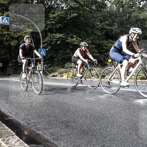 13.09.2026 - Stadtparktriathlon H.Heesch http://msf.ph/oto/10280395 13.09.2026 10:41:13 Radfahren 348, 357, 409, 489 meine-sportfotos.de