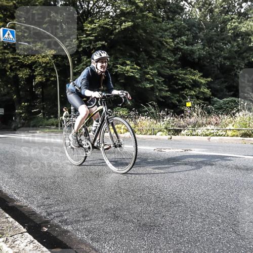 13.09.2026 - Stadtparktriathlon H.Heesch http://msf.ph/oto/10280427 13.09.2026 10:41:37 Radfahren 368, 387, 538 meine-sportfotos.de