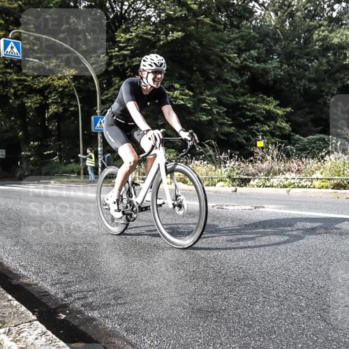 13.09.2026 - Stadtparktriathlon H.Heesch http://msf.ph/oto/10280431 13.09.2026 10:41:38 Radfahren 368, 387, 538, 554 meine-sportfotos.de