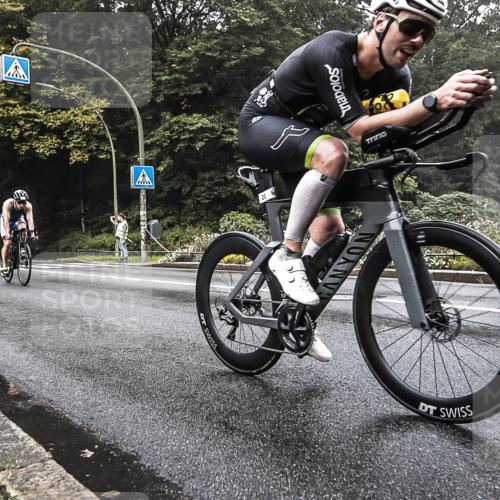 13.09.2026 - Stadtparktriathlon H.Heesch http://msf.ph/oto/10280447 13.09.2026 09:13:31 Radfahren 20, 32, 92, 141 meine-sportfotos.de