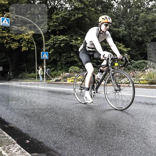 13.09.2026 - Stadtparktriathlon H.Heesch http://msf.ph/oto/10280456 13.09.2026 10:41:59 Radfahren 471, 510, 562 meine-sportfotos.de