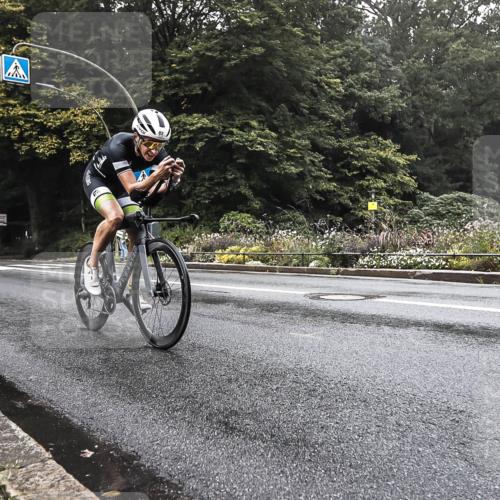 13.09.2026 - Stadtparktriathlon H.Heesch http://msf.ph/oto/10280467 13.09.2026 09:13:38 Radfahren 10, 30, 82, 138 meine-sportfotos.de