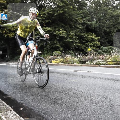 13.09.2026 - Stadtparktriathlon H.Heesch http://msf.ph/oto/10280468 13.09.2026 10:42:14 Radfahren 359, 399, 513, 530 meine-sportfotos.de