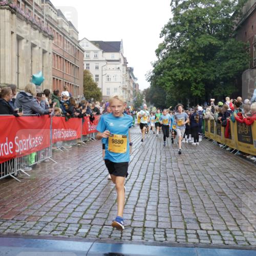 13.09.2026 - Kiel Lauf Yannick Fuchs http://msf.ph/oto/10280500 13.09.2026 08:53:47 Ziel 258, 262, 888, 1149, 1332, 2447, 3234, 4607, 5120, 6004, 6267, 6628, 6702, 8024, 8525, 8671, 8968, 9266, 9816, 10997, 11170, 11593, 12511, 12548, 12828, 347, 1159, 1919, 2016, 2570, 2614, 2743, 2985, 3210, 3316, 3328, 3419, 4060, 4291, 5177, 5284, 5344, 5436, 5455, 6004, 6103, 6846, 6894, 6979, 7170, 7240, 7635, 7875, 8095, 8525, 8541, 8819, 8857, 8947, 9410, 10122, 11185, 11455, 11830, 12168, 120, 193, 1529, 1823, 2141, 4791, 5432, 5342, 8601 meine-sportfotos.de
