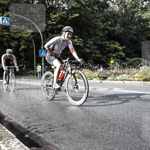 13.09.2026 - Stadtparktriathlon H.Heesch http://msf.ph/oto/10280505 13.09.2026 10:43:02 Radfahren 364, 437, 578 meine-sportfotos.de