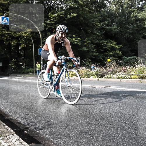 13.09.2026 - Stadtparktriathlon H.Heesch http://msf.ph/oto/10280508 13.09.2026 10:43:02 Radfahren 364, 437, 578 meine-sportfotos.de