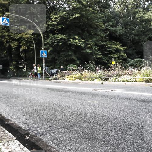 13.09.2026 - Stadtparktriathlon H.Heesch http://msf.ph/oto/10280585 13.09.2026 10:44:06 Radfahren 412, 482, 581 meine-sportfotos.de