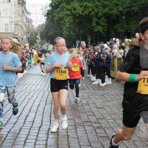 13.09.2026 - Kiel Lauf Yannick Fuchs http://msf.ph/oto/10280612 13.09.2026 08:53:59 Ziel 120, 193, 258, 262, 1244, 1529, 1823, 2122, 2141, 2324, 4607, 4791, 4956, 5432, 5586, 6267, 6733, 7341, 7815, 8006, 8332, 9266, 9880, 10726, 12111, 12663, 12711, 12829, 347, 888, 1149, 1159, 1332, 2016, 2447, 2570, 2614, 3210, 3234, 3328, 5120, 5177, 5344, 5455, 6004, 6628, 6702, 6846, 6894, 6979, 7240, 7635, 8024, 8525, 8671, 8857, 8947, 8968, 9410, 9816, 10122, 10997, 11170, 11185, 11455, 11593, 11830, 12511, 12548, 12828, 488, 1463, 2610, 4059, 4494, 7875 meine-sportfotos.de