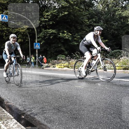13.09.2026 - Stadtparktriathlon H.Heesch http://msf.ph/oto/10280629 13.09.2026 10:44:35 Radfahren 383, 405, 445, 454 meine-sportfotos.de