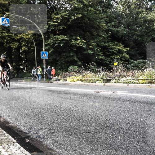 13.09.2026 - Stadtparktriathlon H.Heesch http://msf.ph/oto/10280634 13.09.2026 10:44:36 Radfahren 383, 405, 445, 454 meine-sportfotos.de