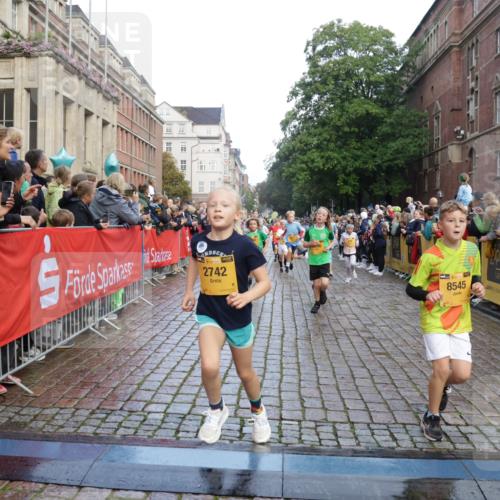13.09.2026 - Kiel Lauf Yannick Fuchs http://msf.ph/oto/10280698 13.09.2026 08:54:07 Ziel 120, 488, 1244, 1540, 2122, 2324, 2489, 4618, 4717, 4956, 5236, 5586, 5993, 7470, 9850, 9880, 10775, 10868, 12111, 12112, 12663, 12829, 120, 193, 258, 262, 888, 1149, 1332, 1529, 1823, 2016, 2122, 2141, 2447, 3234, 4607, 4791, 5120, 5432, 5455, 6004, 6267, 6628, 6702, 6733, 7341, 7815, 8006, 8024, 8332, 8525, 8671, 8968, 9266, 9816, 10726, 10997, 11170, 11593, 11830, 12511, 12548, 12711, 12828, 241, 1218, 1463, 2610, 2742, 3211, 3896, 4059, 4494 meine-sportfotos.de