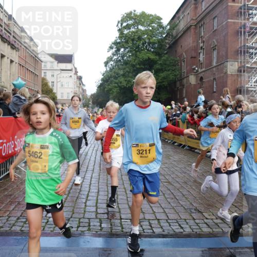 13.09.2026 - Kiel Lauf Yannick Fuchs http://msf.ph/oto/10280733 13.09.2026 08:54:10 Ziel 488, 1244, 1463, 1540, 2489, 4059, 4618, 4717, 4956, 5236, 5586, 5993, 6134, 7470, 9291, 9850, 9880, 10775, 10868, 11672, 12111, 12112, 12829, 120, 193, 258, 262, 888, 1149, 1332, 1529, 1823, 2122, 2141, 2324, 2447, 3234, 4607, 4791, 4956, 5120, 5432, 5586, 6004, 6267, 6628, 6702, 6733, 7341, 7815, 8006, 8024, 8332, 8525, 8671, 8968, 9266, 9816, 10726, 10997, 11170, 11593, 12511, 12548, 12663, 12711, 12828, 241, 1218, 2610, 2742, 3211, 3896, 3936, 4494 meine-sportfotos.de