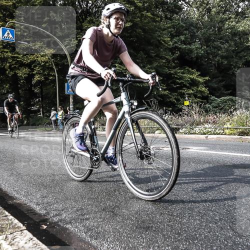13.09.2026 - Stadtparktriathlon H.Heesch http://msf.ph/oto/10280839 13.09.2026 10:45:40 Radfahren 248, 385, 414, 427, 494 meine-sportfotos.de