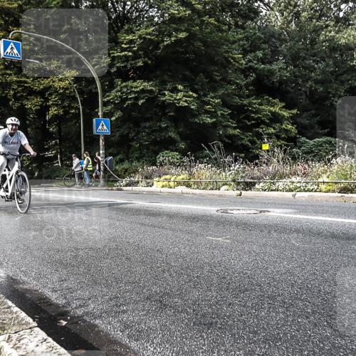 13.09.2026 - Stadtparktriathlon H.Heesch http://msf.ph/oto/10280846 13.09.2026 10:45:41 Radfahren 248, 385, 414, 427, 494 meine-sportfotos.de