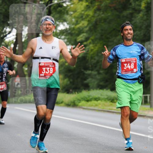13.09.2026 - 21. swb-Marathon Bremen TobiasT http://msf.ph/oto/10280937 13.09.2026 11:39:46 Laufen 821, 339, 346 meine-sportfotos.de
