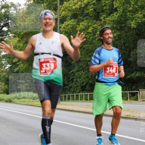 13.09.2026 - 21. swb-Marathon Bremen TobiasT http://msf.ph/oto/10280954 13.09.2026 11:39:48 Laufen 339, 346 meine-sportfotos.de