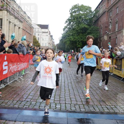 13.09.2026 - Kiel Lauf Yannick Fuchs http://msf.ph/oto/10280972 13.09.2026 08:54:29 Ziel 241, 1218, 2742, 3211, 3896, 3936, 4419, 4494, 4731, 5041, 5462, 5693, 6030, 6214, 6618, 6740, 6945, 7055, 7774, 8110, 8111, 8545, 9714, 10937, 11656, 120, 193, 488, 1244, 1463, 1529, 1540, 1823, 2122, 2141, 2324, 2489, 2610, 4059, 4494, 4618, 4717, 4956, 5236, 5432, 5586, 5993, 6134, 7341, 7470, 7815, 8006, 8332, 9291, 9447, 9850, 9880, 10726, 10775, 10868, 10920, 11468, 11672, 11840, 12111, 12112, 12663, 12829, 159, 561, 820, 1701, 2139, 2770, 4227, 120, 2122 meine-sportfotos.de
