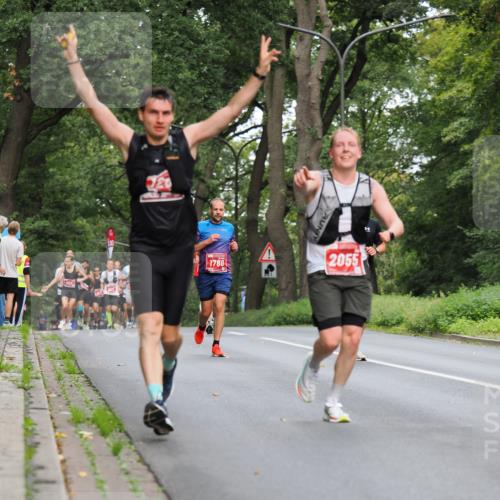13.09.2026 - 21. swb-Marathon Bremen TobiasT http://msf.ph/oto/10281073 13.09.2026 11:40:32 Laufen 1780, 2055 meine-sportfotos.de