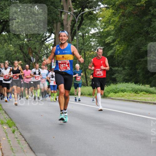 13.09.2026 - 21. swb-Marathon Bremen TobiasT http://msf.ph/oto/10281129 13.09.2026 11:40:41 Laufen 195, 603, 1614, 697, 1970 meine-sportfotos.de