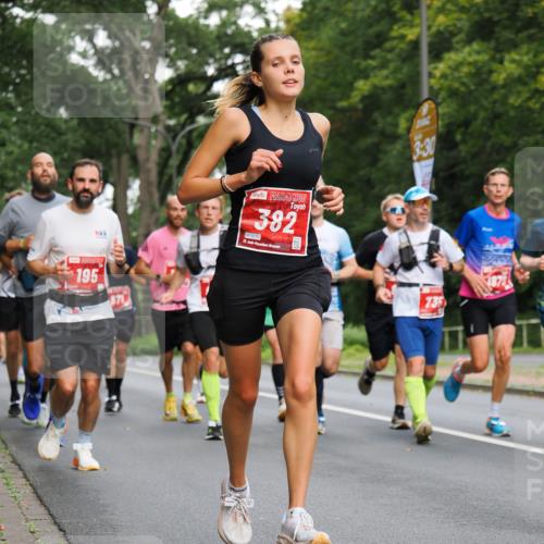 13.09.2026 - 21. swb-Marathon Bremen TobiasT http://msf.ph/oto/10281167 13.09.2026 11:40:47 Laufen 195, 382, 0030, 21, 26, 3, 30, 735 meine-sportfotos.de