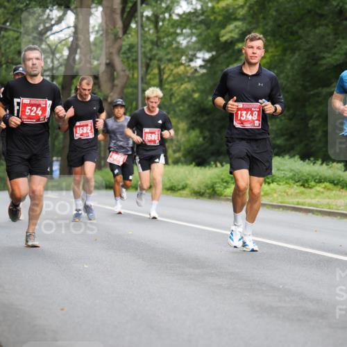 13.09.2026 - 21. swb-Marathon Bremen TobiasT http://msf.ph/oto/10281222 13.09.2026 11:41:09 Laufen 318, 524, 1562, 1850, 1580, 1349, 1241 meine-sportfotos.de
