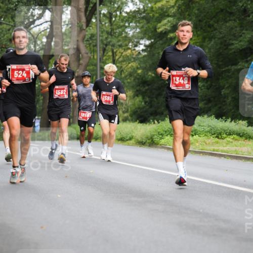 13.09.2026 - 21. swb-Marathon Bremen TobiasT http://msf.ph/oto/10281226 13.09.2026 11:41:09 Laufen 318, 524, 1562, 1850, 1580, 1349, 1241 meine-sportfotos.de