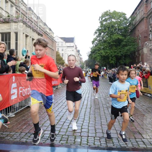 13.09.2026 - Kiel Lauf Yannick Fuchs http://msf.ph/oto/10281231 13.09.2026 08:54:52 Ziel 159, 561, 744, 820, 1701, 2699, 2754, 2770, 4069, 4227, 4348, 5454, 6607, 6737, 7877, 9045, 10279, 10447, 11133, 11263, 11330, 11433, 11464, 11470, 11780, 12654, 241, 1218, 1701, 2139, 2542, 2742, 3211, 3457, 3896, 3936, 4419, 4494, 4731, 5041, 5462, 5693, 6030, 6214, 6574, 6618, 6740, 6945, 7055, 7774, 7877, 8110, 8111, 8545, 8670, 8850, 9447, 9533, 9698, 9714, 10488, 10920, 10937, 11433, 11656, 471, 495, 889, 1450, 1768, 2773, 3219, 3863, 6206 meine-sportfotos.de