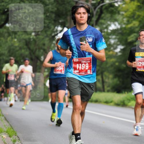 13.09.2026 - 21. swb-Marathon Bremen TobiasT http://msf.ph/oto/10281242 13.09.2026 11:41:24 Laufen 1554, 1199, 127 meine-sportfotos.de
