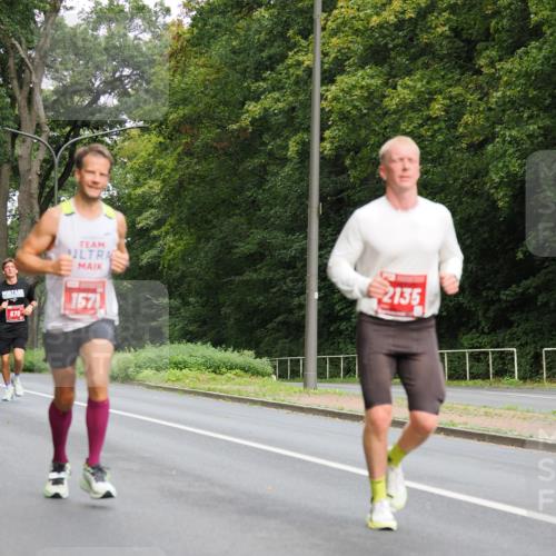 13.09.2026 - 21. swb-Marathon Bremen TobiasT http://msf.ph/oto/10281263 13.09.2026 11:41:39 Laufen 670, 2135, 1571 meine-sportfotos.de