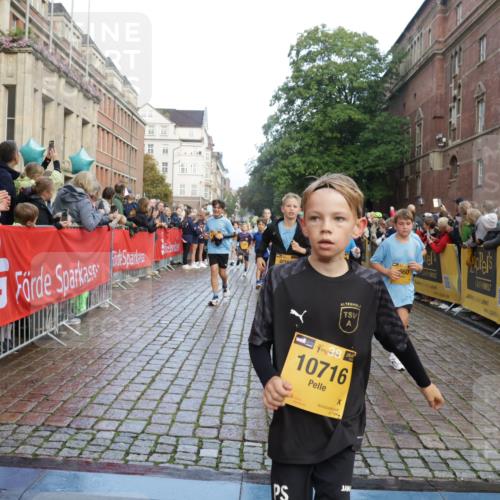 13.09.2026 - Kiel Lauf Yannick Fuchs http://msf.ph/oto/10281315 13.09.2026 08:54:58 Ziel 495, 561, 744, 820, 889, 1450, 2699, 2773, 4069, 4348, 4828, 6607, 9163, 11330, 11464, 11470, 11780, 159, 241, 561, 820, 1701, 2139, 2542, 2742, 2754, 2770, 3211, 3457, 3896, 3936, 4227, 4419, 5454, 5462, 5693, 6574, 6737, 6740, 6945, 7055, 7774, 7877, 8110, 8111, 8545, 8670, 8850, 9045, 9533, 9698, 10279, 10447, 10488, 10937, 11133, 11263, 11433, 11656, 12654, 114, 471, 1489, 1768, 3218, 3219, 3863, 5225, 5860, 6206, 7222, 8546 meine-sportfotos.de