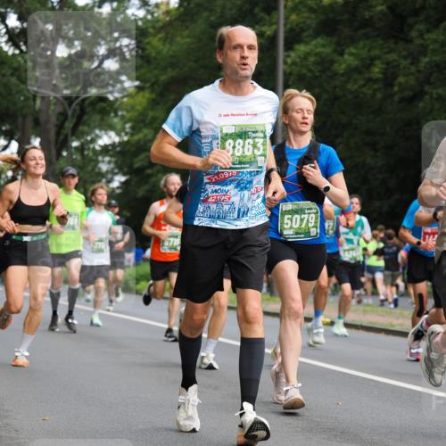13.09.2026 - 21. swb-Marathon Bremen TobiasT http://msf.ph/oto/10281368 13.09.2026 11:54:50 Laufen 5715, 21, 9863, 21, 0975, 42, 195, 10, 5079 meine-sportfotos.de