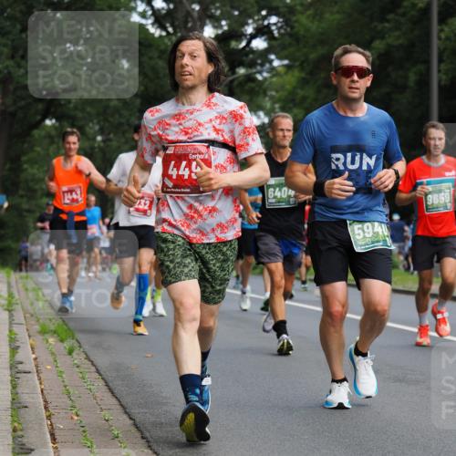 13.09.2026 - 21. swb-Marathon Bremen TobiasT http://msf.ph/oto/10281379 13.09.2026 11:54:56 Laufen 449, 21, 6404, 594, 9659 meine-sportfotos.de