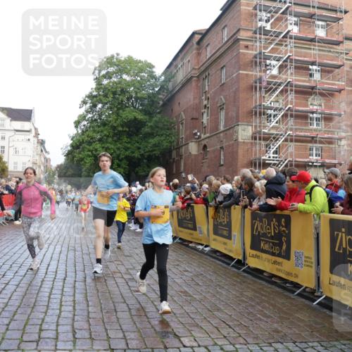 13.09.2026 - Kiel Lauf Yannick Fuchs http://msf.ph/oto/10281480 13.09.2026 08:55:11 Ziel 471, 495, 889, 1450, 1768, 3218, 3219, 3863, 5212, 5860, 6206, 6570, 7222, 7917, 8546, 9216, 10604, 10716, 10817, 10822, 11071, 11235, 11573, 12291, 12349, 159, 495, 561, 744, 820, 1701, 2139, 2542, 2699, 2754, 2770, 2773, 3457, 4069, 4227, 4348, 4828, 5454, 6574, 6607, 6737, 7877, 8670, 8850, 9045, 9163, 9533, 10279, 10447, 10488, 11133, 11263, 11330, 11433, 11464, 11470, 11780, 12654, 114, 329, 589, 1106, 1109, 1297, 1489, 1952, 2023, 3356, 3693, 5225, 7072, 11656 meine-sportfotos.de