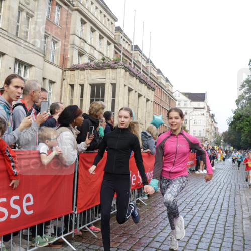 13.09.2026 - Kiel Lauf Yannick Fuchs http://msf.ph/oto/10281491 13.09.2026 08:55:12 Ziel 114, 471, 889, 1450, 1489, 1768, 3218, 3219, 3863, 5212, 5860, 6206, 6570, 7222, 7917, 8546, 9216, 10604, 10716, 10817, 10822, 11071, 11235, 11400, 11573, 12291, 12349, 159, 495, 561, 744, 820, 1701, 2139, 2699, 2754, 2770, 2773, 3457, 4069, 4227, 4348, 4828, 5454, 6574, 6607, 6737, 7877, 8670, 8850, 9045, 9163, 9533, 10279, 10447, 10488, 11133, 11263, 11330, 11433, 11464, 11470, 11780, 12654, 329, 589, 1106, 1109, 1297, 1952, 2023, 3356, 3693, 5225, 7072, 11656 meine-sportfotos.de