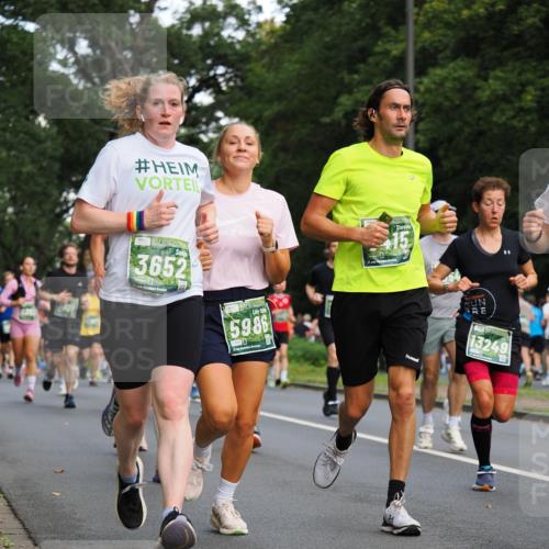 13.09.2026 - 21. swb-Marathon Bremen TobiasT http://msf.ph/oto/10281540 13.09.2026 11:55:48 Laufen 3652, 15, 5986, 13249 meine-sportfotos.de