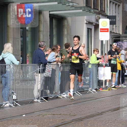13.09.2026 - 21. swb-Marathon Bremen Strokosch-Dieckow http://msf.ph/oto/10281573 13.09.2026 10:28:12 Ziel 12272, 13515, 13547, 13567, 13635, 13501 meine-sportfotos.de