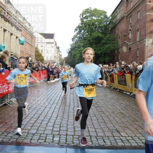 13.09.2026 - Kiel Lauf Yannick Fuchs http://msf.ph/oto/10281583 13.09.2026 08:55:20 Ziel 114, 589, 1106, 1109, 1297, 1489, 1768, 2023, 2026, 2272, 2932, 3218, 3219, 3356, 3693, 4359, 4760, 4761, 4966, 5225, 5860, 6206, 6268, 7072, 7222, 8027, 8546, 9216, 10222, 10604, 10716, 11400, 11469, 11573, 159, 471, 495, 561, 744, 820, 889, 1450, 1768, 2699, 2770, 2773, 3219, 3863, 4069, 4227, 4348, 4828, 5212, 5454, 6570, 6607, 7917, 9163, 10279, 10447, 10817, 10822, 11071, 11133, 11235, 11330, 11464, 11470, 11573, 11780, 12349, 12654, 329, 1952, 2453, 561, 820 meine-sportfotos.de