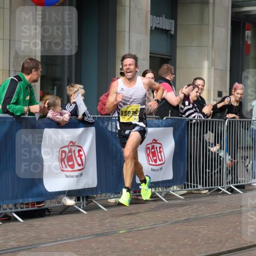 13.09.2026 - 21. swb-Marathon Bremen Strokosch-Dieckow http://msf.ph/oto/10281667 13.09.2026 10:28:26 Ziel 13515, 13547, 13567, 13593, 13624, 12272, 13501, 13547, 13635 meine-sportfotos.de