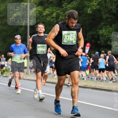 13.09.2026 - 21. swb-Marathon Bremen TobiasT http://msf.ph/oto/10281685 13.09.2026 11:56:34 Laufen 9845, 3760, 6124, 21, 45 meine-sportfotos.de
