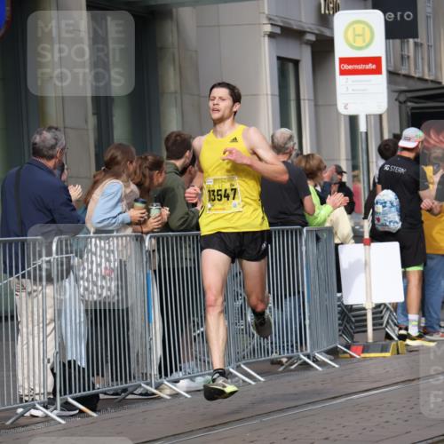 13.09.2026 - 21. swb-Marathon Bremen Strokosch-Dieckow http://msf.ph/oto/10281699 13.09.2026 10:28:31 Ziel 13567, 13593, 13624, 12272, 13501, 13515, 13547, 13635 meine-sportfotos.de