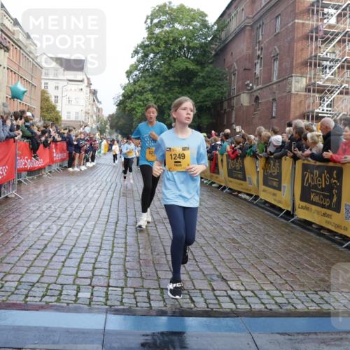 13.09.2026 - Kiel Lauf Yannick Fuchs http://msf.ph/oto/10281771 13.09.2026 08:55:34 Ziel 329, 1106, 1952, 2344, 2453, 2642, 4122, 4760, 4761, 4966, 5932, 7207, 7601, 7852, 7907, 7929, 9344, 10271, 11657, 12219, 12530, 12712, 114, 471, 495, 589, 889, 1106, 1109, 1297, 1450, 1489, 1768, 2023, 2026, 2272, 2773, 2932, 3218, 3219, 3356, 3693, 3863, 4359, 4760, 4761, 4828, 5212, 5225, 5860, 6206, 6268, 6570, 7072, 7222, 7917, 8027, 8546, 9216, 10222, 10604, 10716, 10817, 10822, 11071, 11235, 11400, 11469, 11573, 12349, 277, 1150, 1160, 1310 meine-sportfotos.de